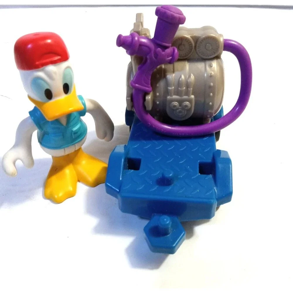 Fisher Price Disney Mickey & the Roadster Painter Donald Duck  Figure